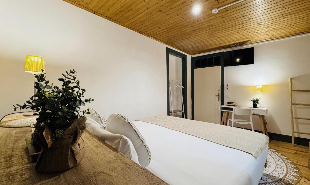 Se Velha Suites Coimbra Luaran gambar